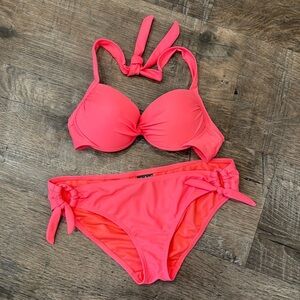 🔥NWOT Tahití Pink  Bikini Set🔥